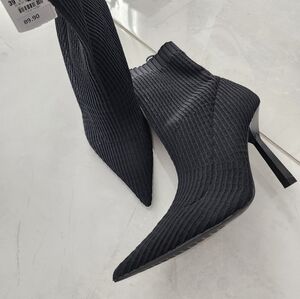 Zara high heel ankle boots black